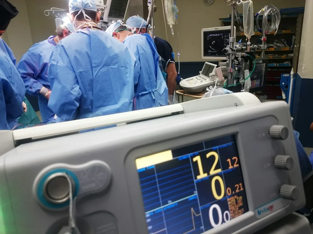doctors doing surgery in hospital